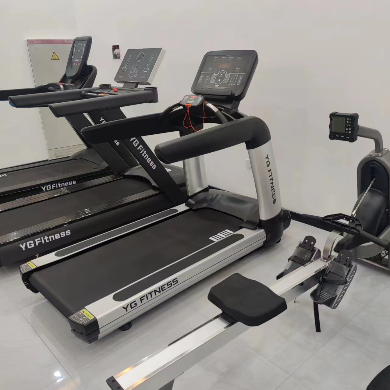 Running Gear Gym - Tapis roulant électrique pour salle de